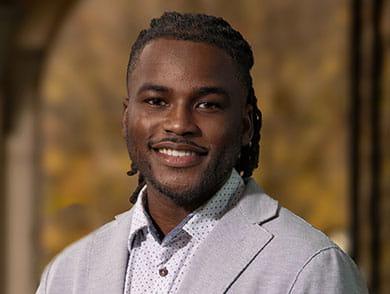 Temi Adesodun Headshot